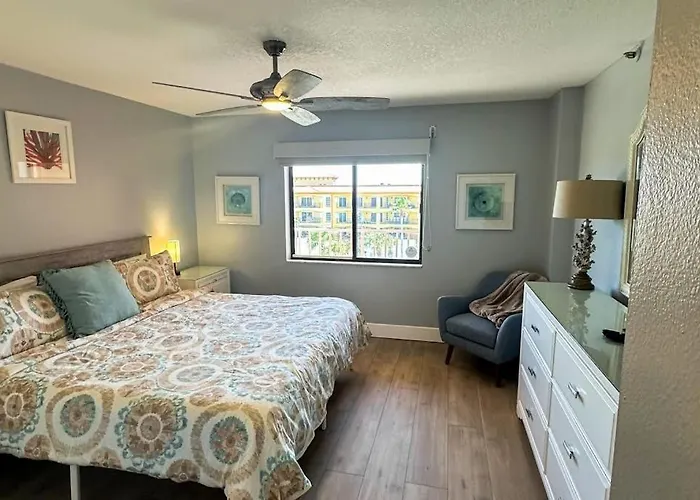 Reef Club 401 Clearwater Beach